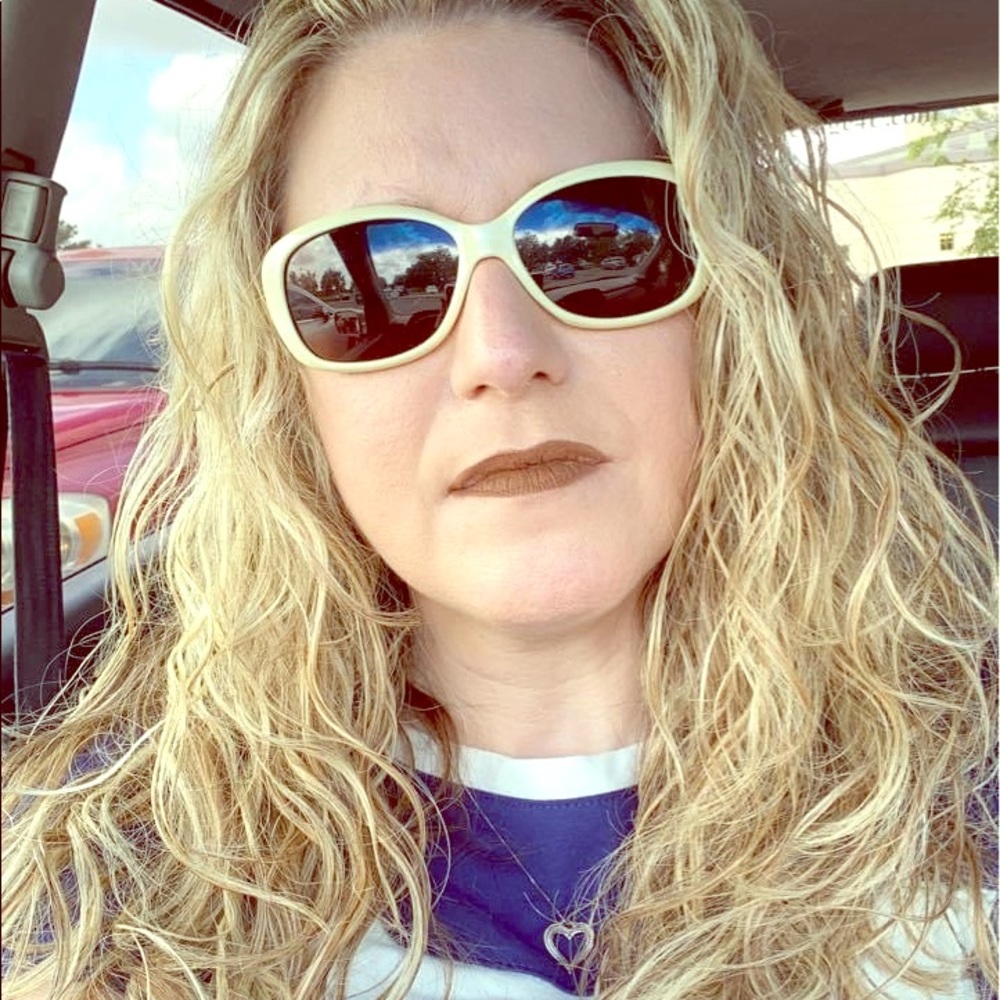 Meet your Posher, Melanie